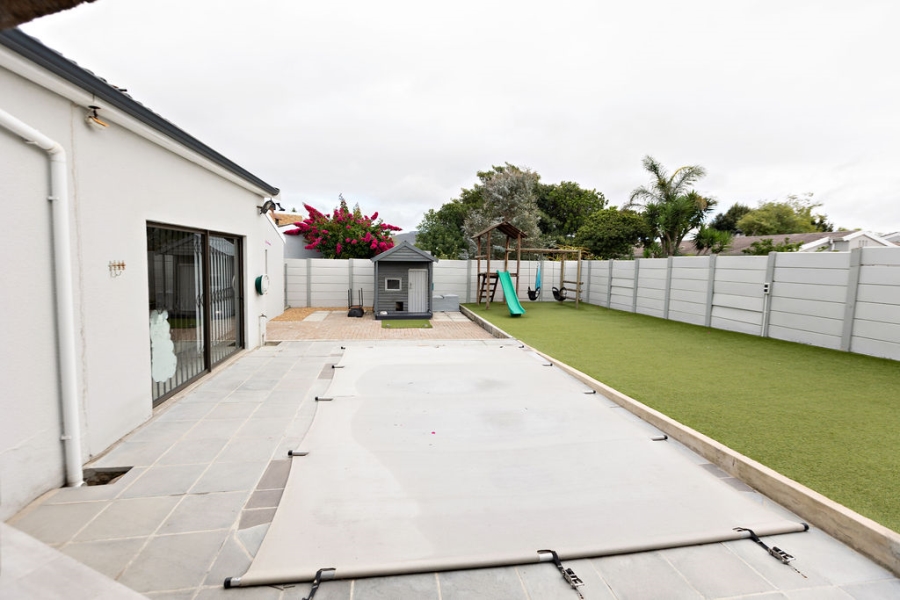 4 Bedroom Property for Sale in De Bron Western Cape